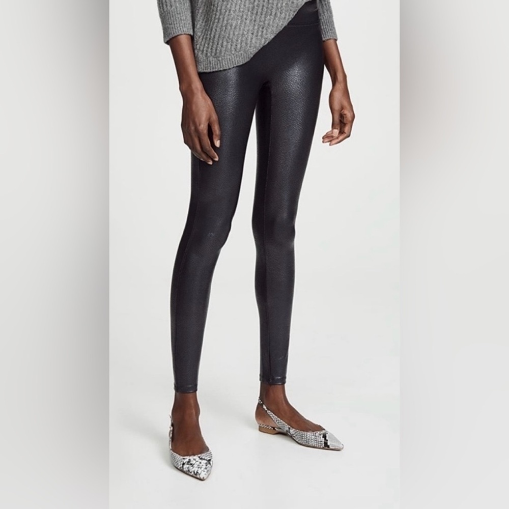 Spanx Faux Leather Black Snake Skin Leggings - Size Medium